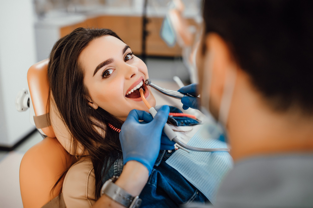 ¿Cada cuánto debo hacerme una limpieza dental? Lo que toda familia debe saber