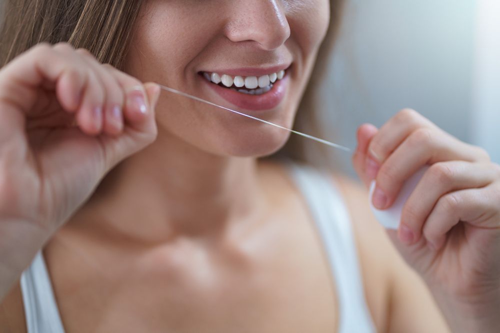 ¿Realmente usas bien el hilo dental?