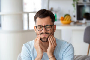 Bruxismo: ¿por qué aprietas los dientes y cómo puede afectar tu salud dental?